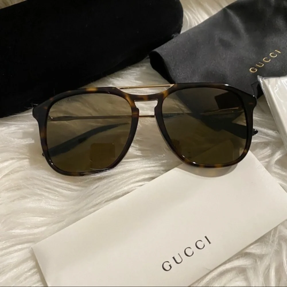 Gucci | Accessories | New Gucci 55mm Brow Bar Sunglasses  display picture 3